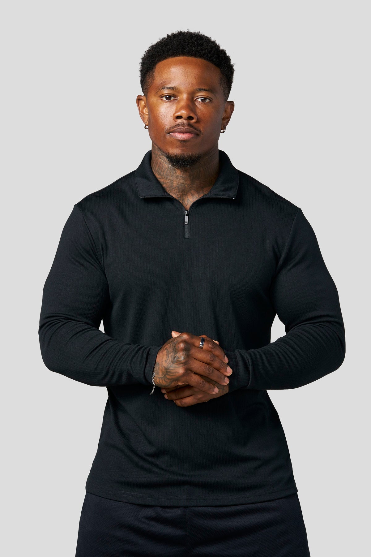 Essential Quarter Zip Black